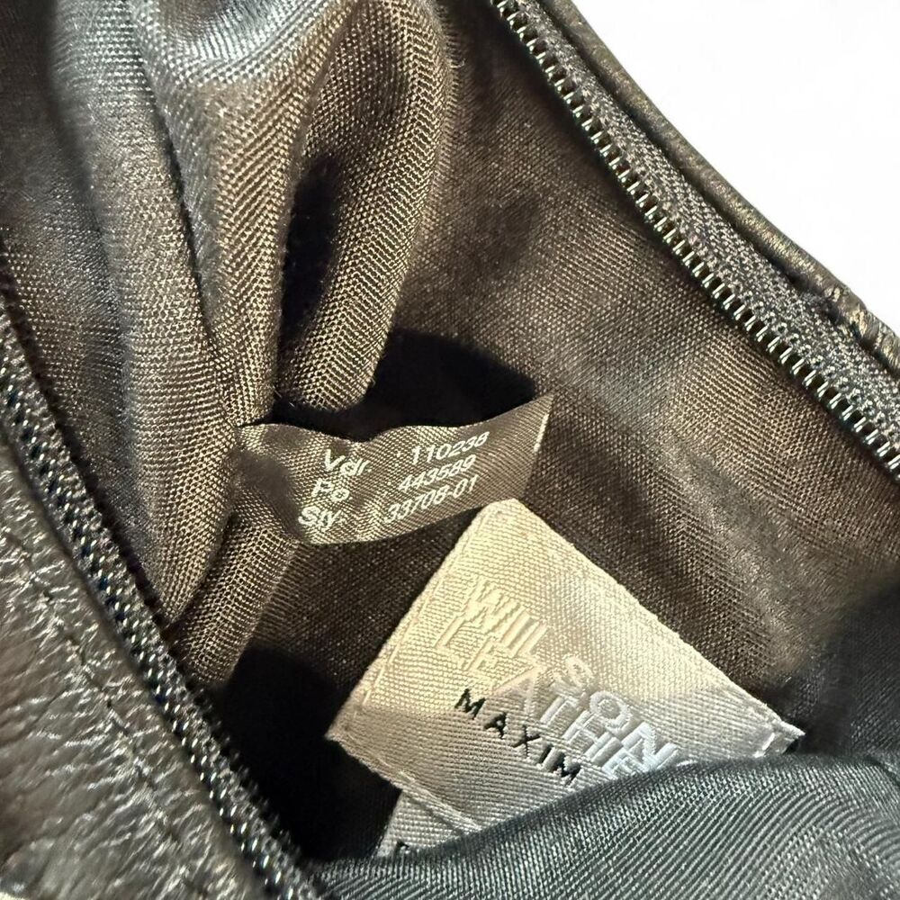 Wilson’s Leather Maxima Shoulder Bag with Adjustable Strap - Picture 6 of 8